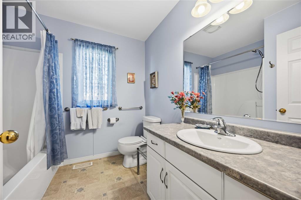 #243 5700 BLACKWELL Sideroad - 25