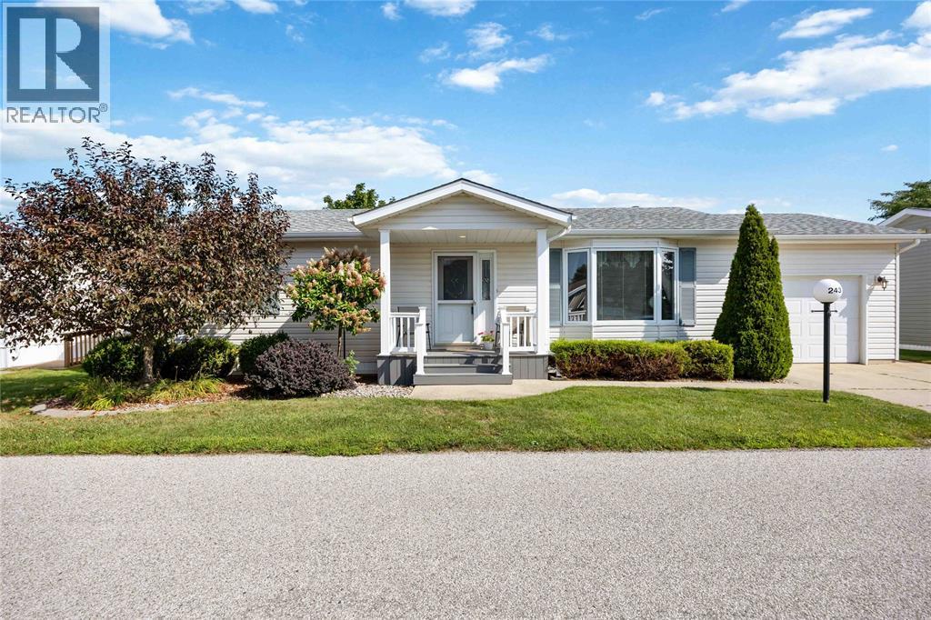 #243 5700 BLACKWELL Sideroad - 37