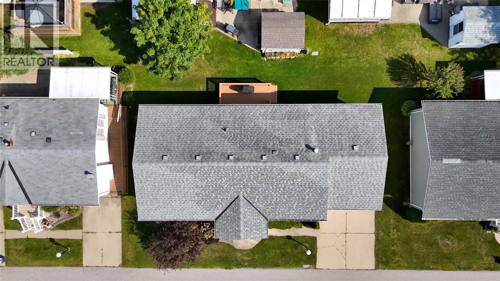 #243 5700 BLACKWELL Sideroad - 39