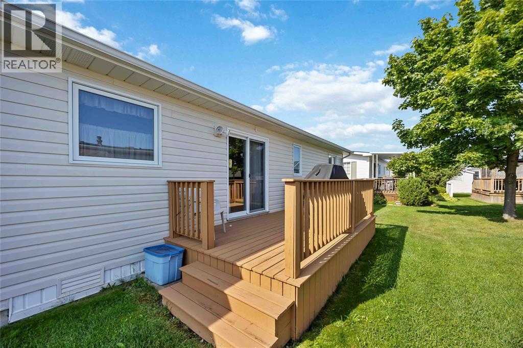 #243 5700 BLACKWELL Sideroad - 27