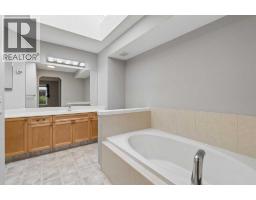 22 Somerside Crescent Sw, Calgary, AB T2V5R4 Photo 21