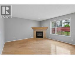 Laundry room - 22 Somerside Crescent Sw, Calgary, AB T2V5R4 Photo 7