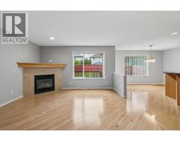 Primary Bedroom - 22 Somerside Crescent Sw, Calgary, AB T2V5R4 Photo 9