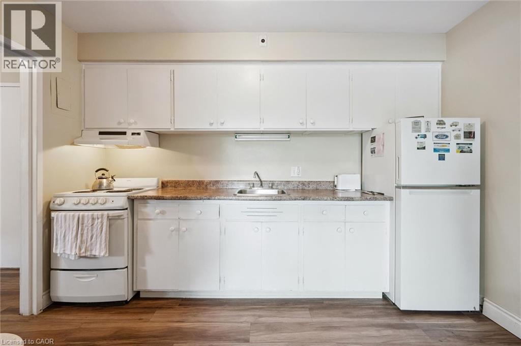 25 WALTON Avenue - 12