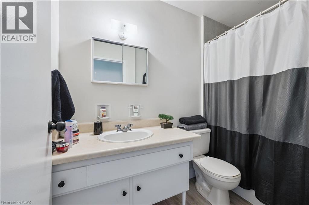 25 WALTON Avenue - 9
