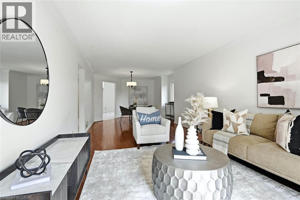 12 SUMNER Crescent - 11