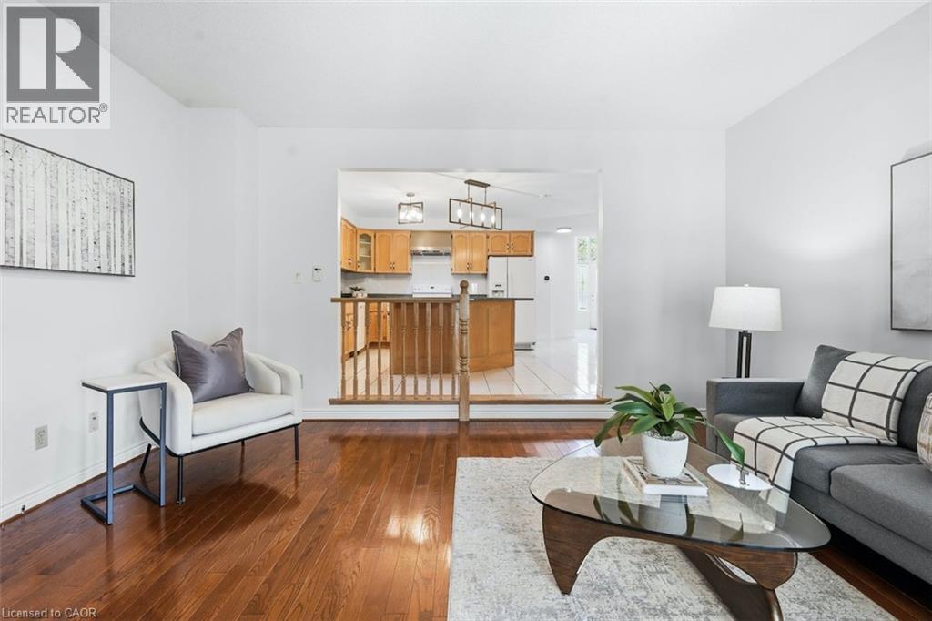 12 SUMNER Crescent - 13
