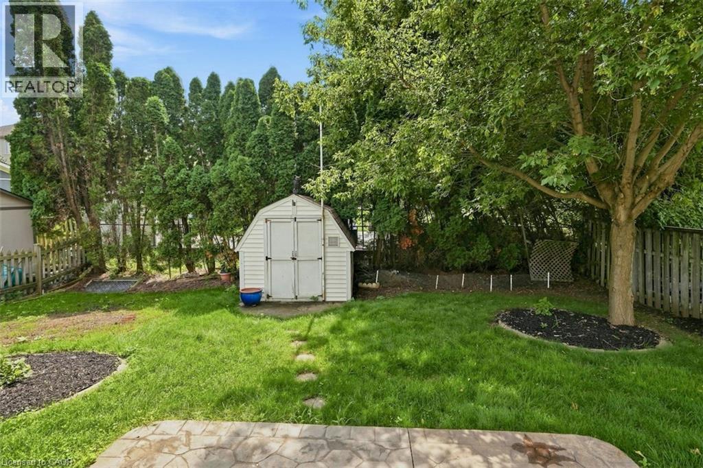 12 SUMNER Crescent - 38