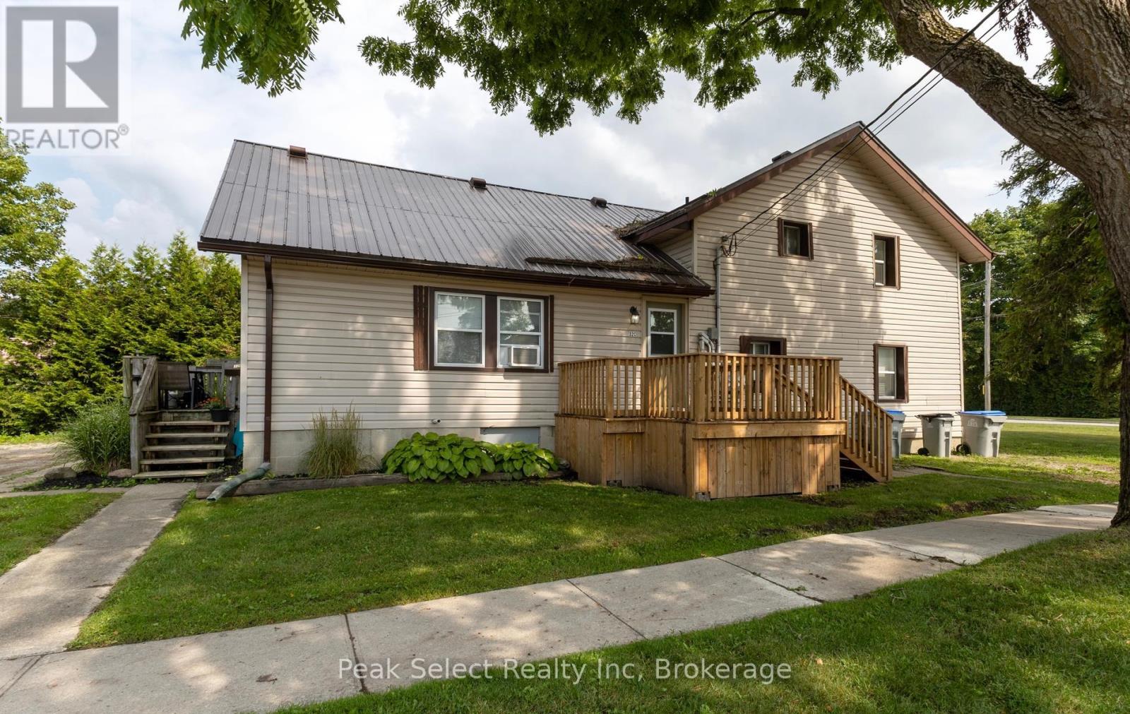32 VICTORIA STREET W, South Huron (Exeter) — photo 1