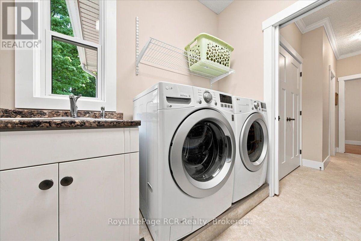 323 5TH AVENUE W - Image 17