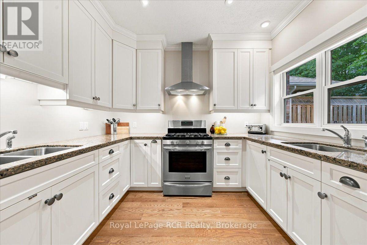 323 5TH AVENUE W - Image 20