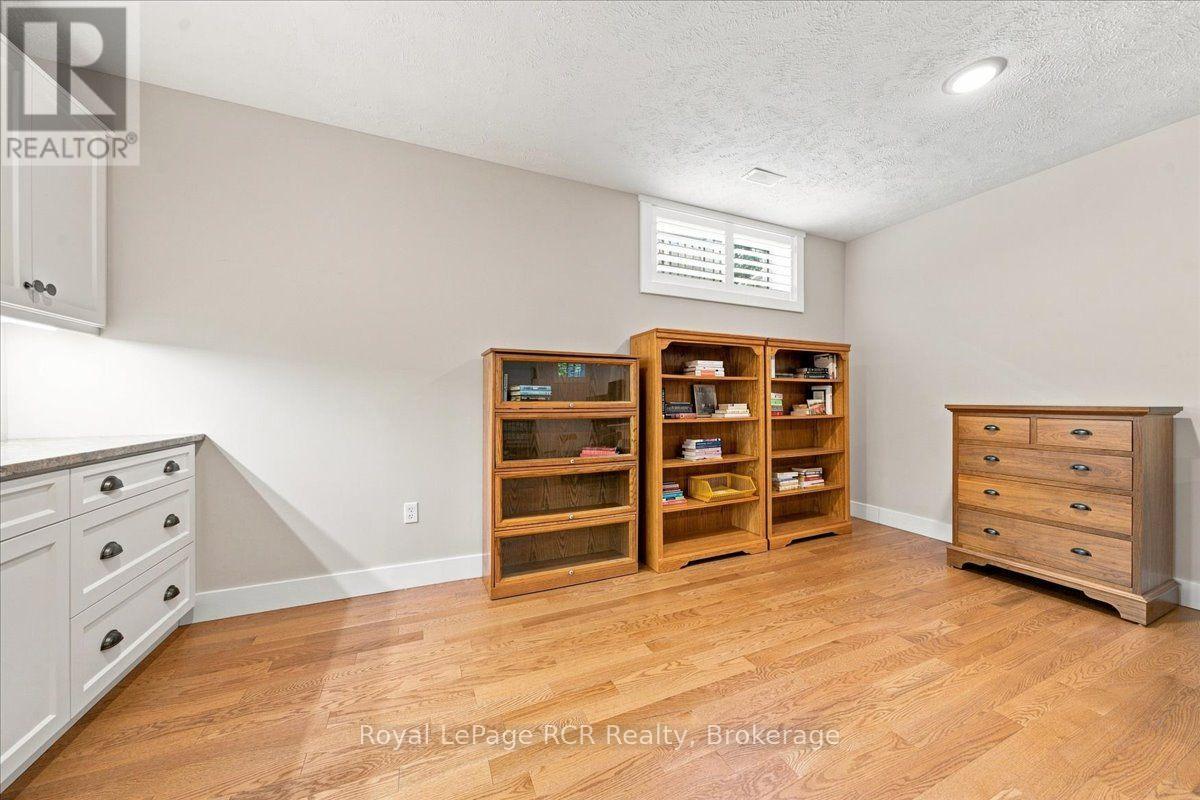 323 5TH AVENUE W - Image 27