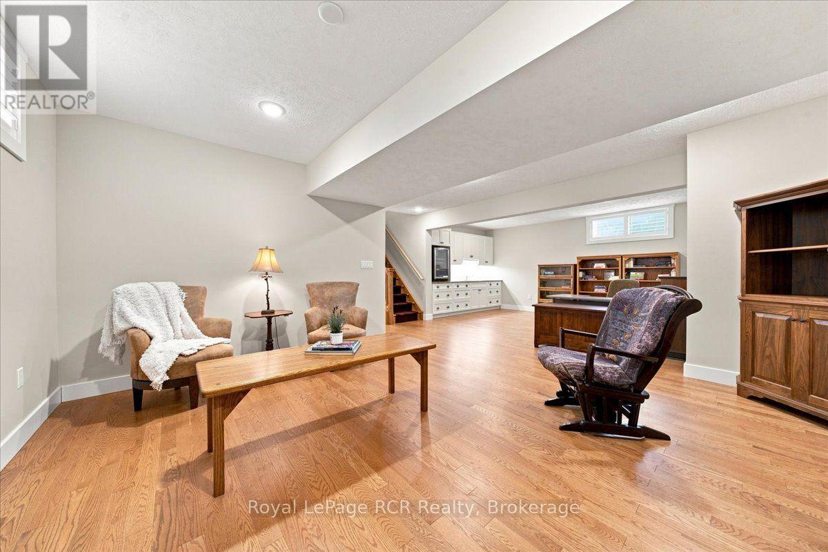 323 5TH AVENUE W - Image 31