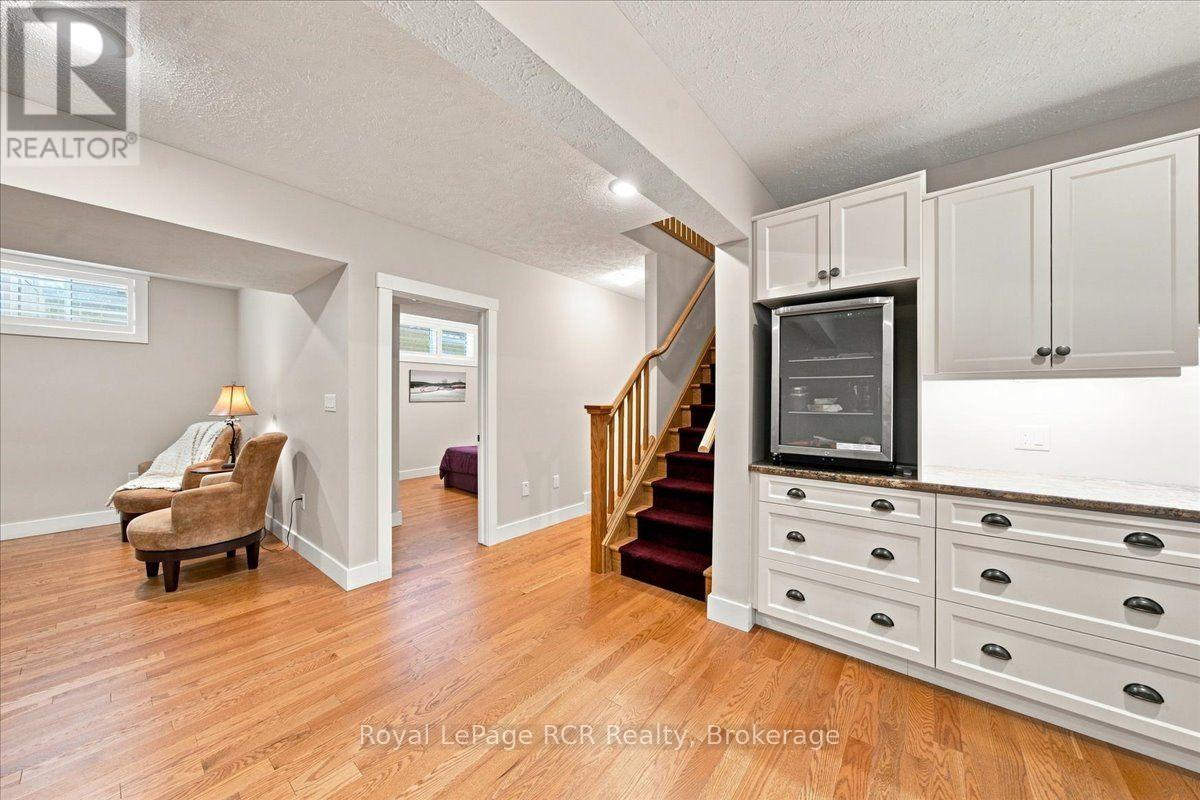 323 5TH AVENUE W - Image 32