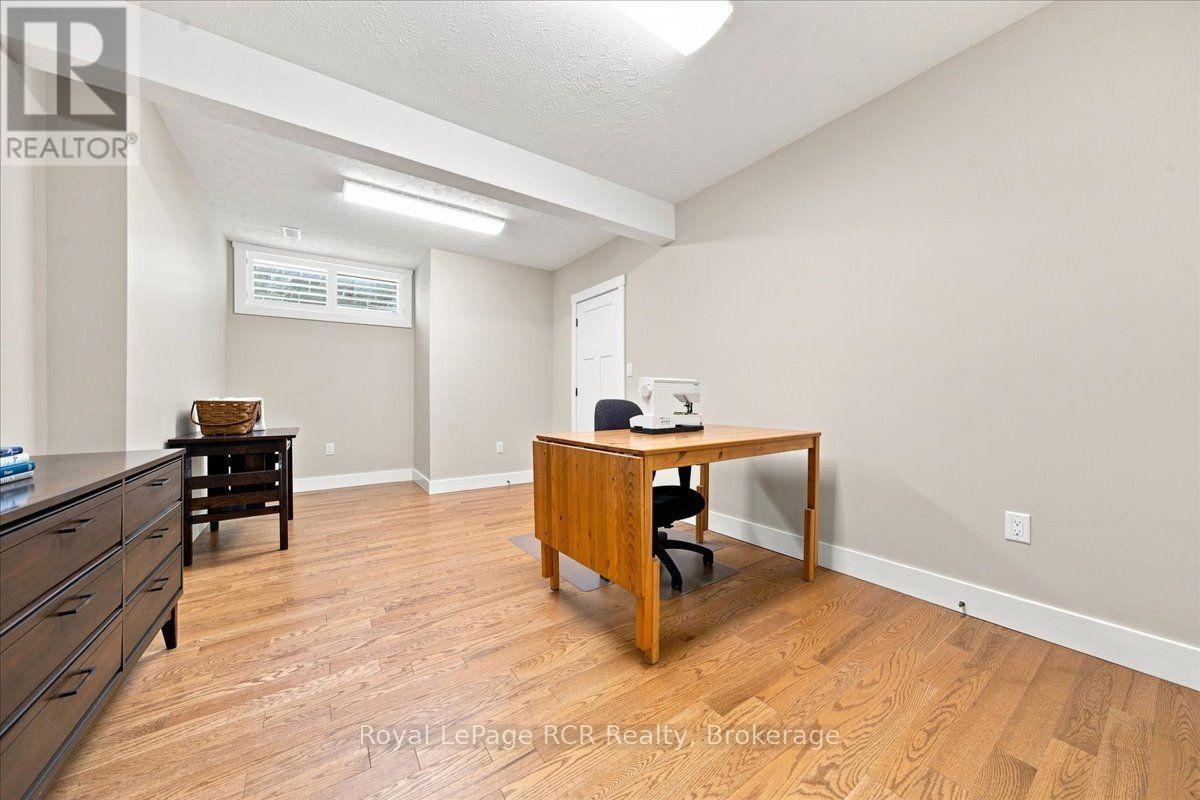 323 5TH AVENUE W - Image 39