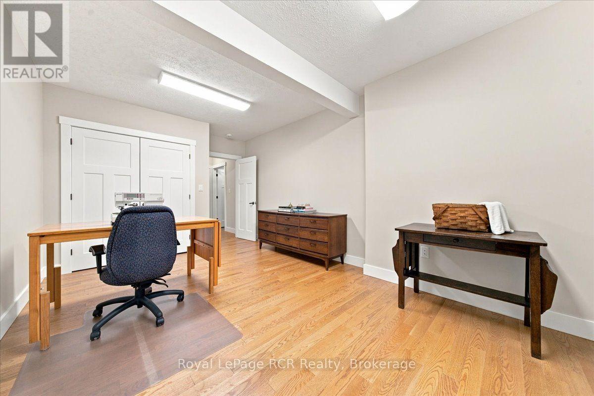 323 5TH AVENUE W - Image 40