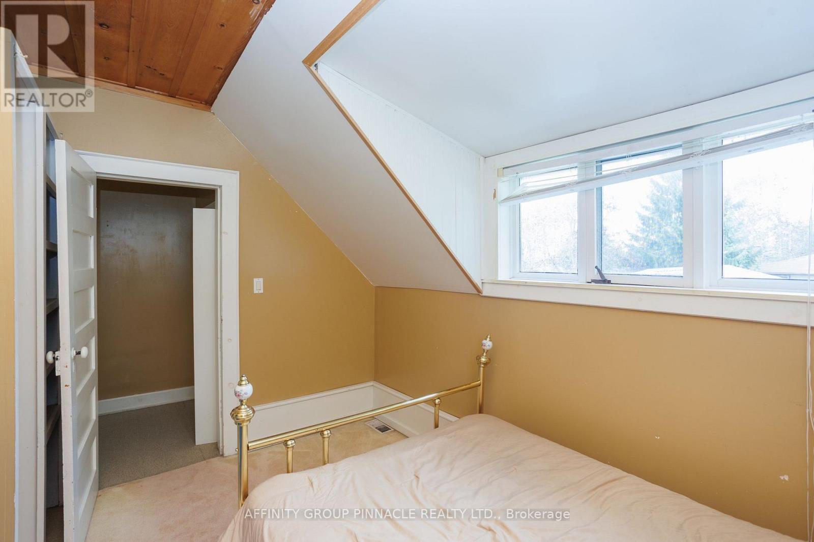 95 BOND STREET E - Image 30