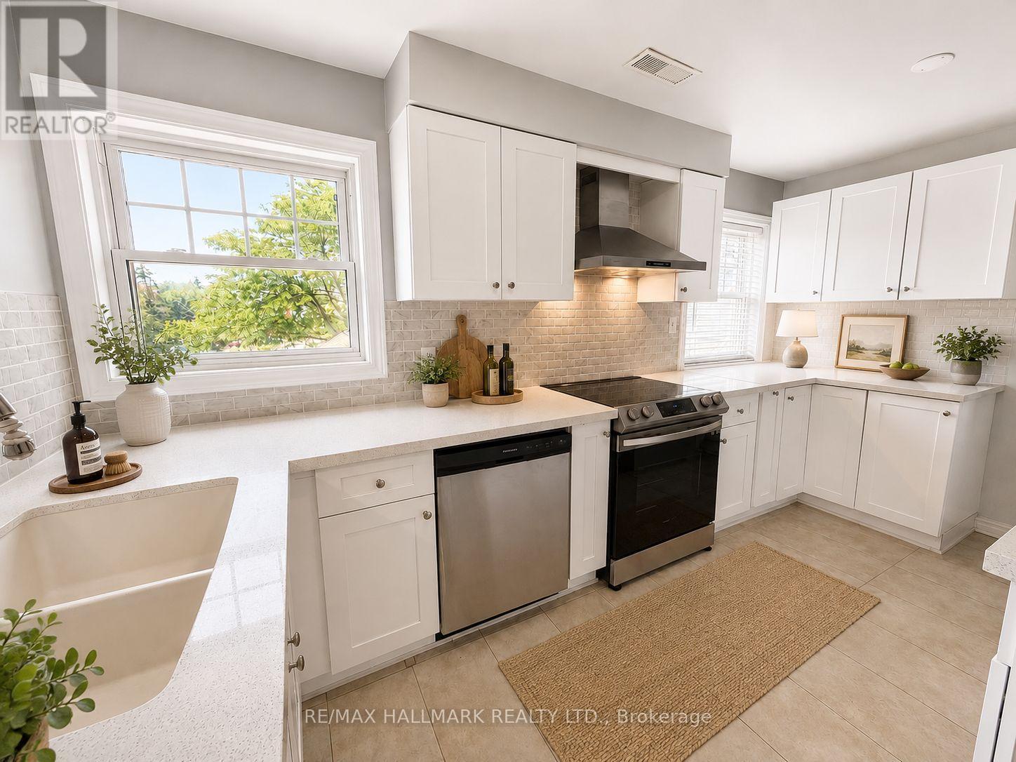 #E11 1665 Nash Road, Clarington (Courtice), Ontario, L1E1S8, Clarington (Courtice), Ontario — photo 3 of 5
