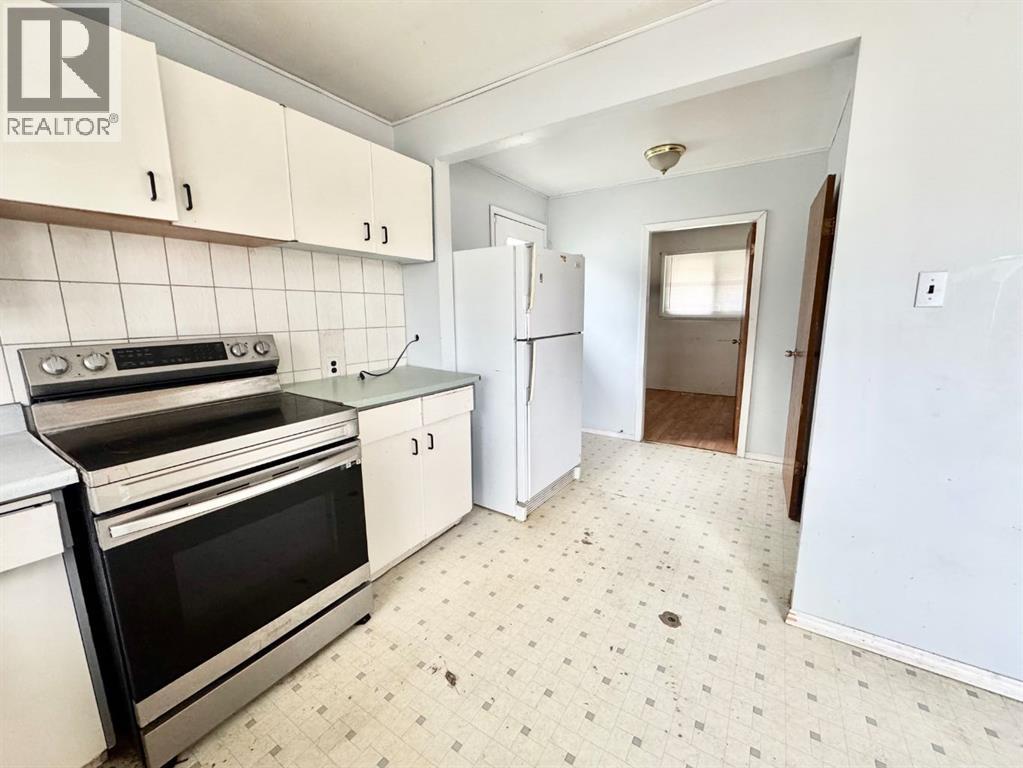 5536 47A Street - Image 3