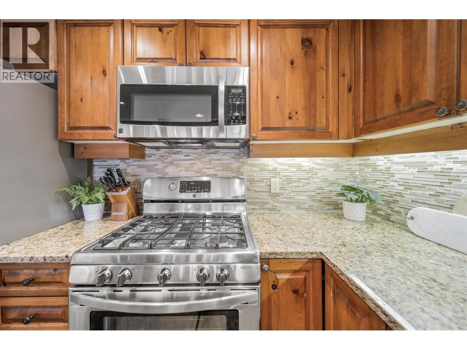 3 2269 NORDIC DRIVE, Whistler