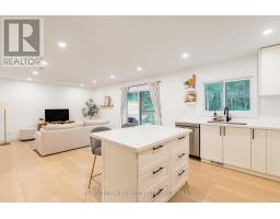 47 Sandsprings Crescent, Essa, ON L0M1B0 Photo 10
