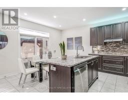 18 Rogers Trail, Bradford West Gwillimbury, ON L3Z0G4 Photo 12