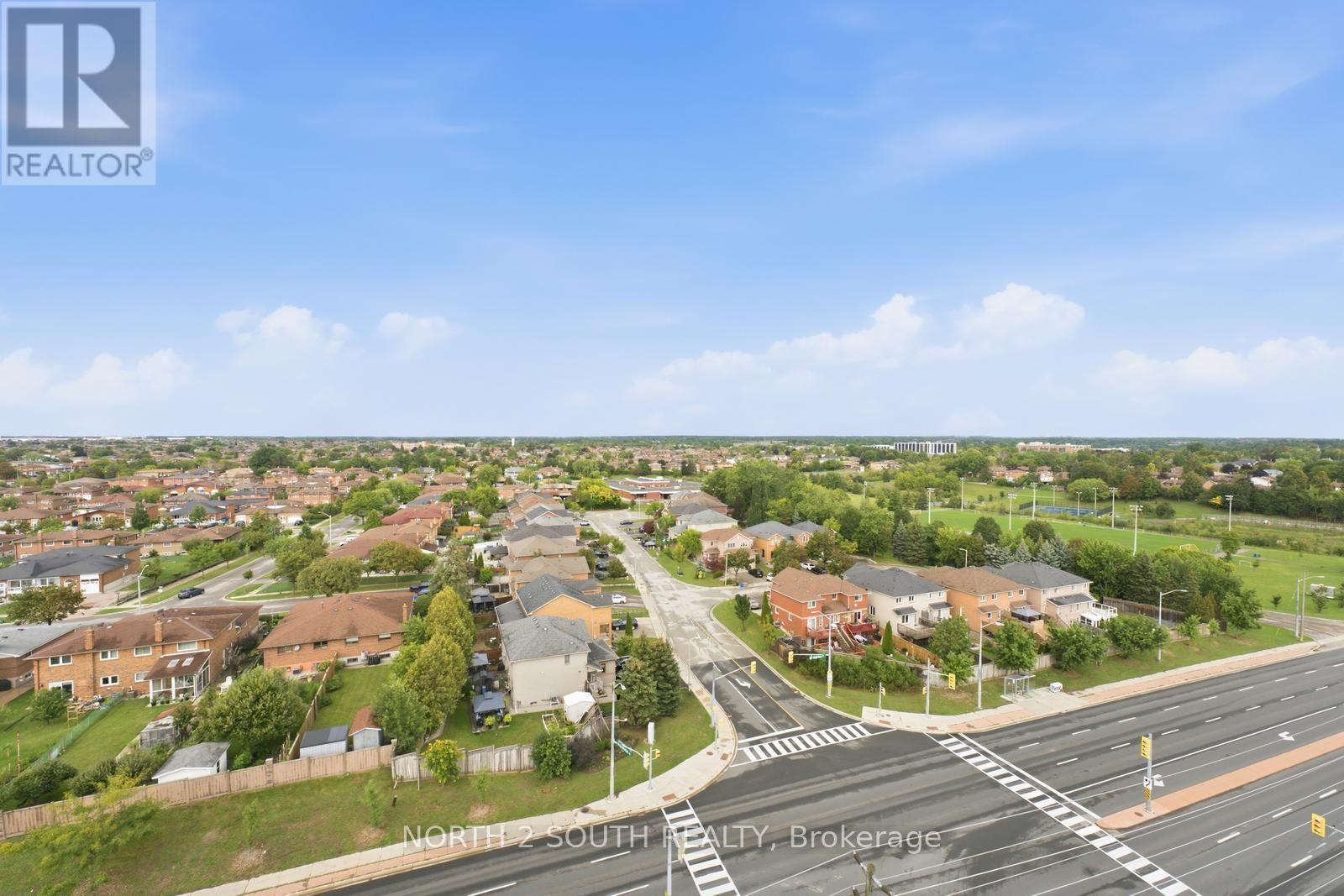#1015 12 WOODSTREAM BOULEVARD - 38