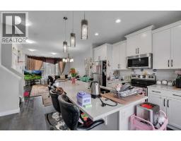 Bedroom - 552 Redstone Drive Ne, Calgary, AB T3N0R3 Photo 8