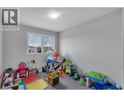 552 Redstone Drive Ne, Calgary, AB T3N0R3 Photo 17