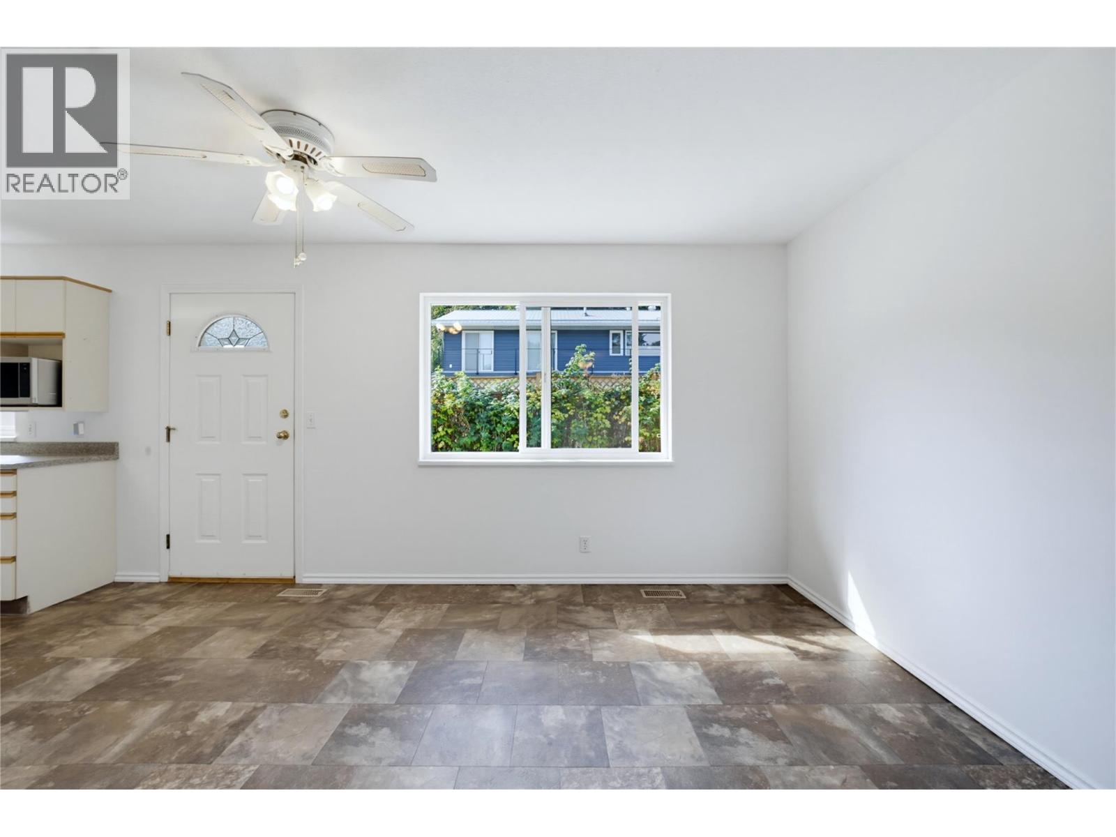 5080 70 Avenue NE - 13