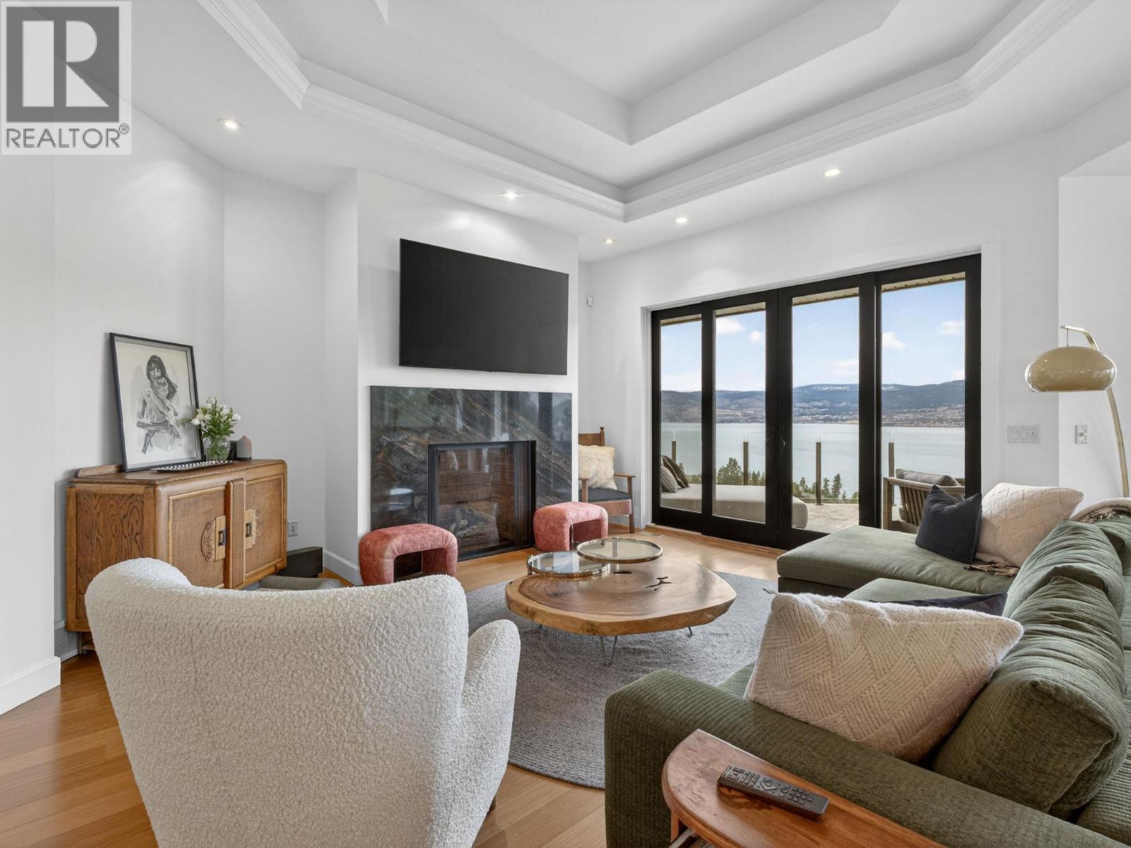 390 Okaview Road - 10