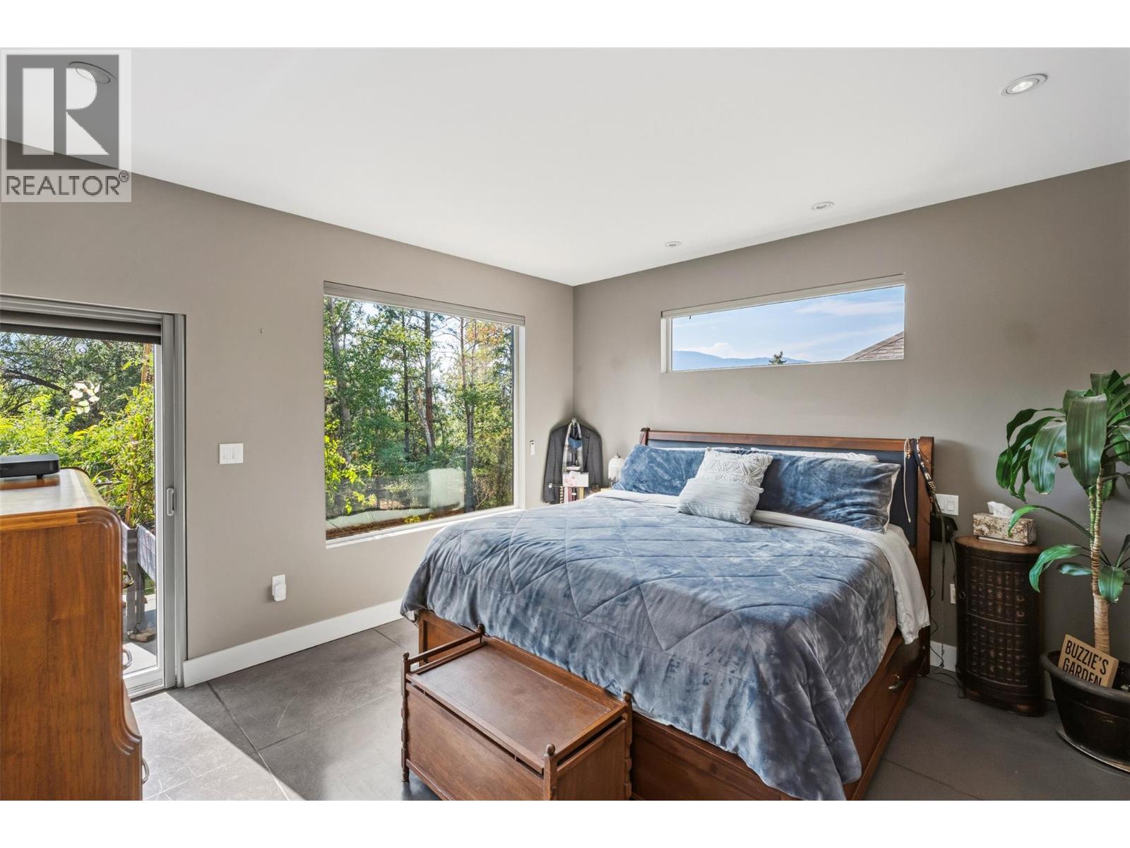 729 CREEKSIDE Road, Penticton