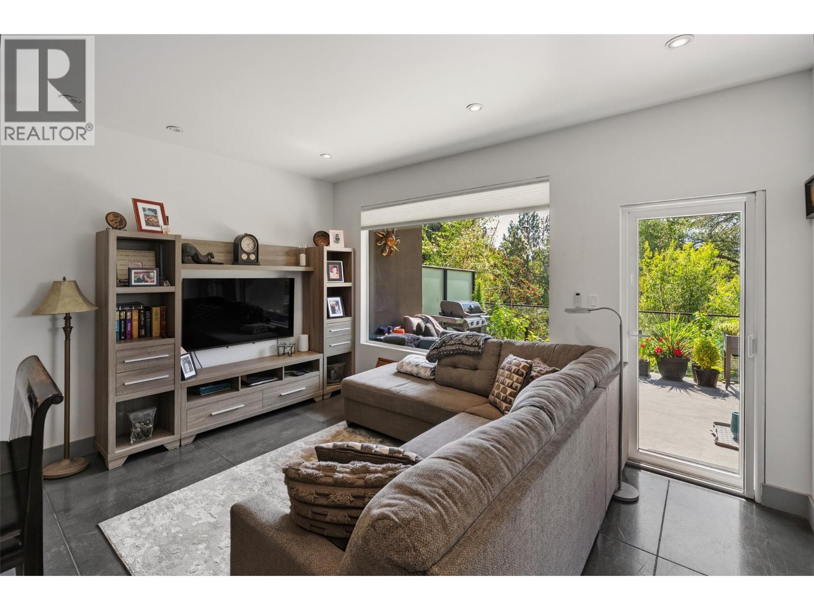 729 CREEKSIDE Road, Penticton