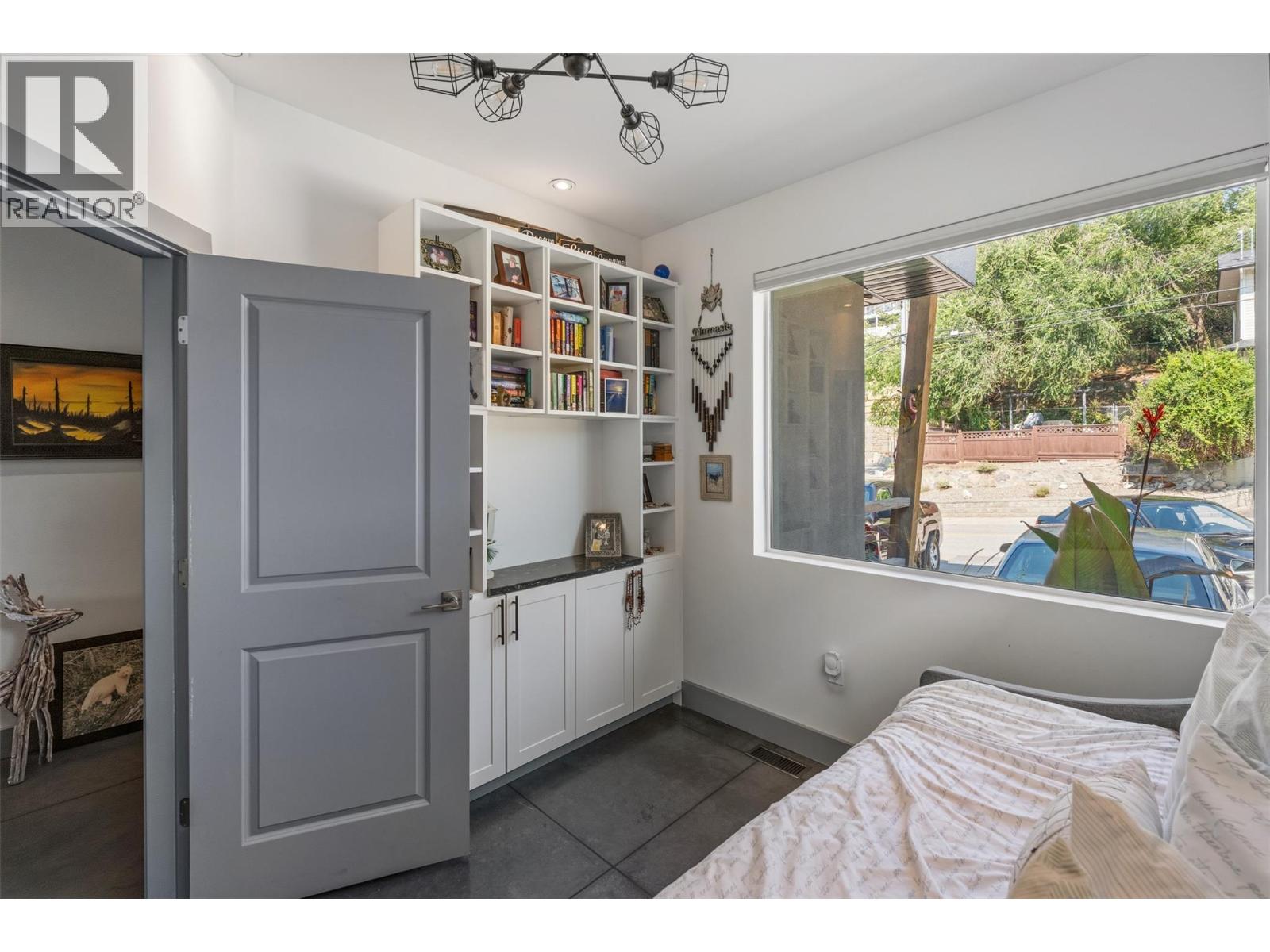 729 CREEKSIDE Road, Penticton
