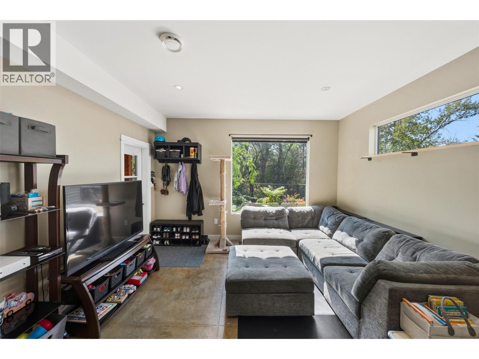 729 CREEKSIDE Road, Penticton