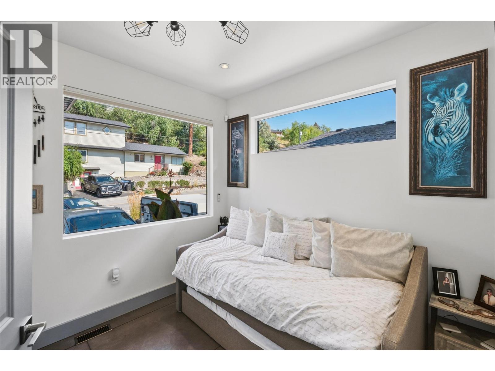 729 CREEKSIDE Road, Penticton