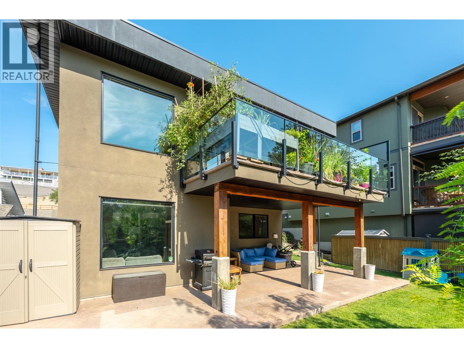 729 CREEKSIDE Road, Penticton