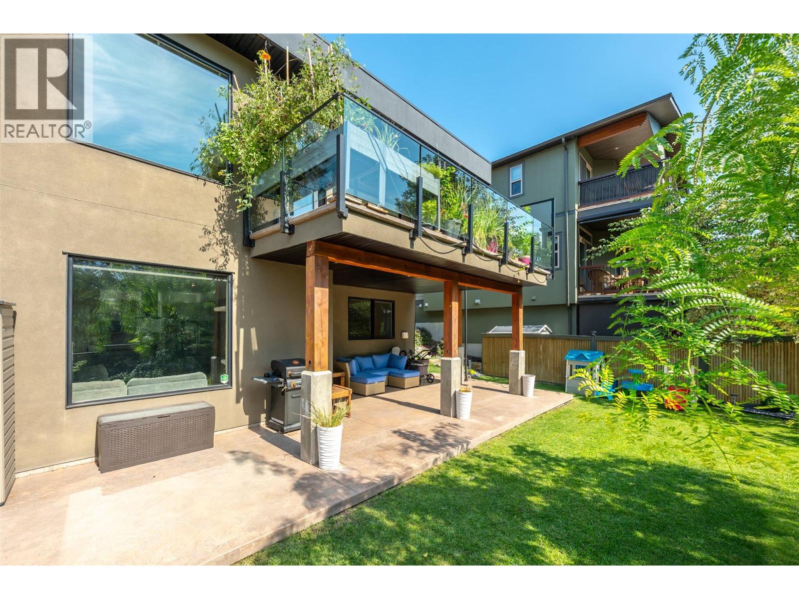 729 CREEKSIDE Road, Penticton