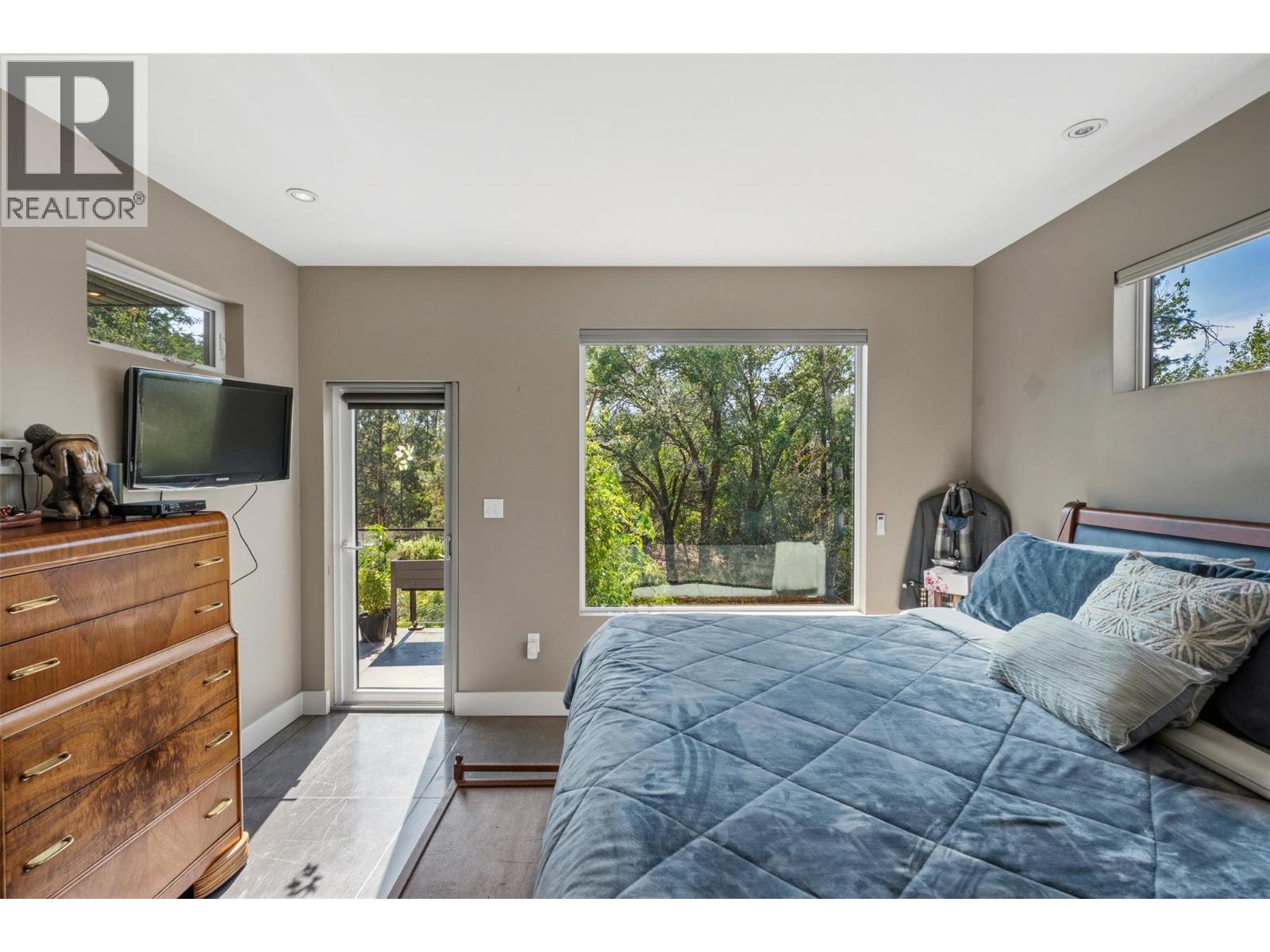 729 CREEKSIDE Road, Penticton