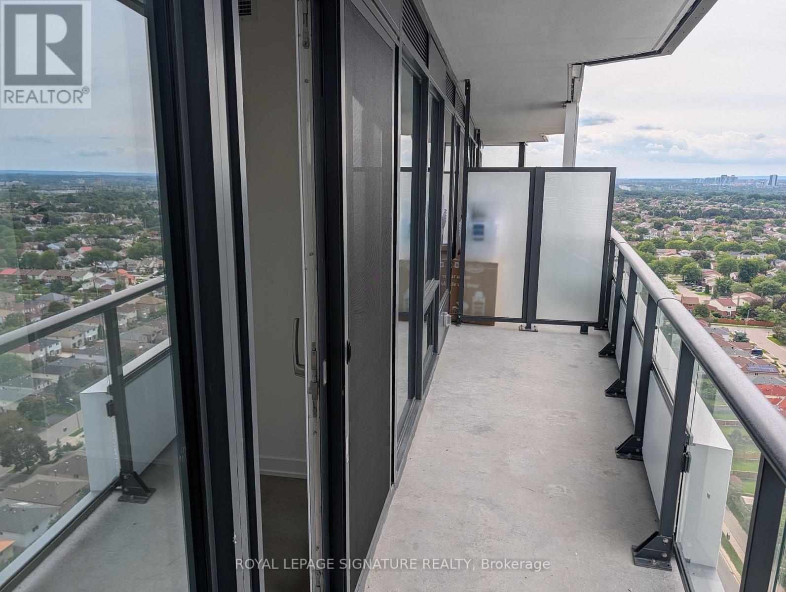 Photo of 448 Burnhamthorpe Road