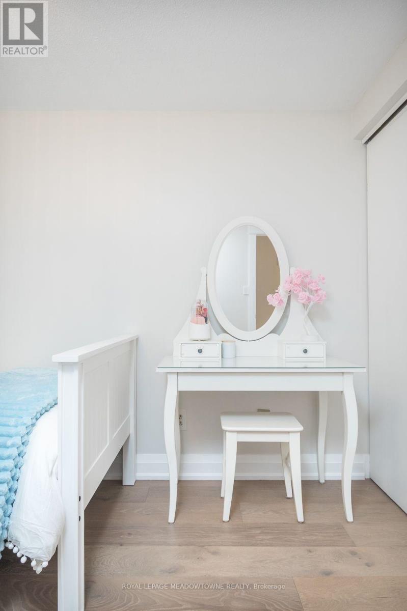 823 LAURIER AVENUE - 30