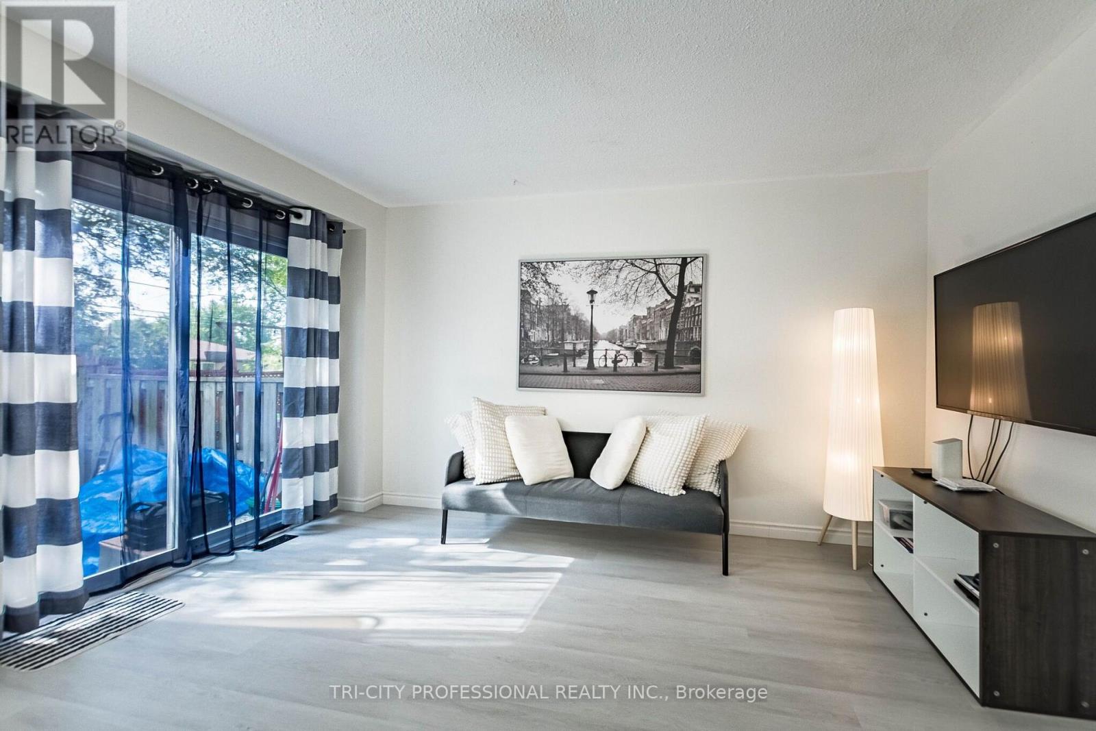 25 CRAIGLEIGH CRESCENT - 10
