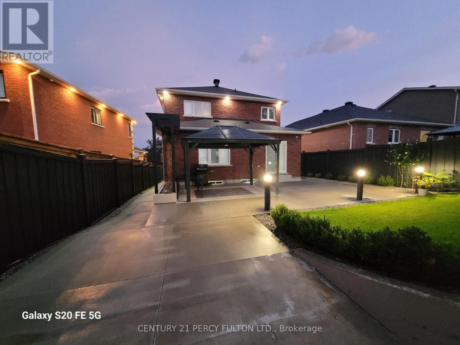 18 WYMAN CRESCENT - 41