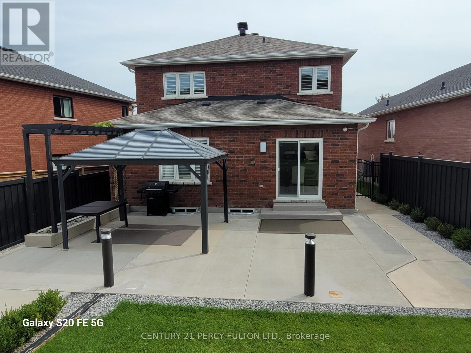 18 WYMAN CRESCENT - 38