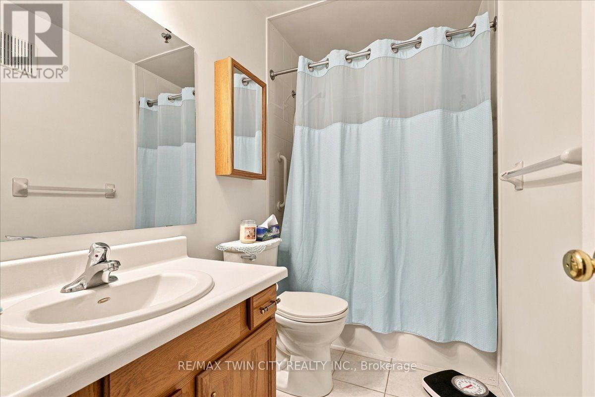 #217 1009 QUEENSTON ROAD - 35