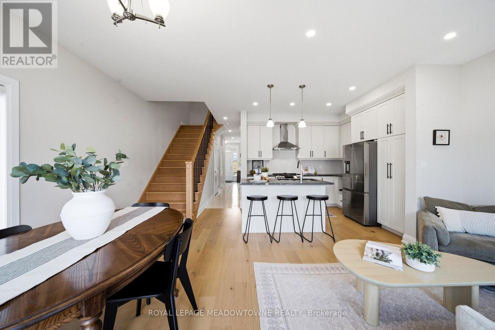 #5 675 VICTORIA ROAD - Image 15