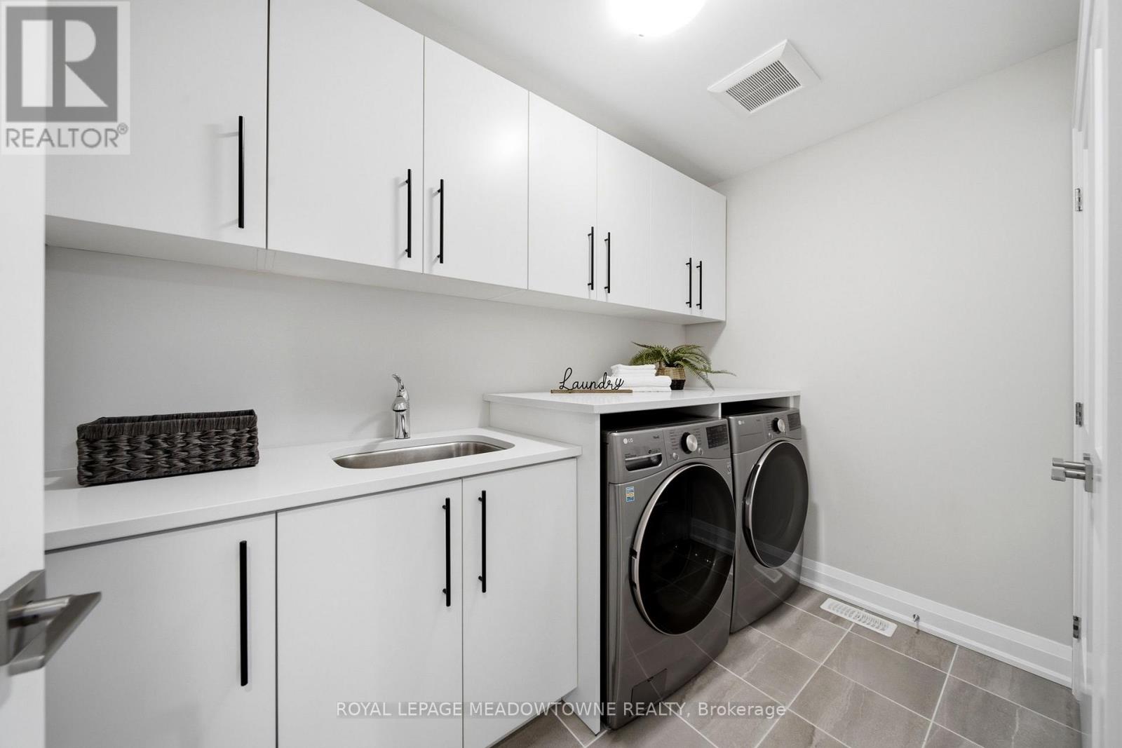 #5 675 VICTORIA ROAD - Image 36