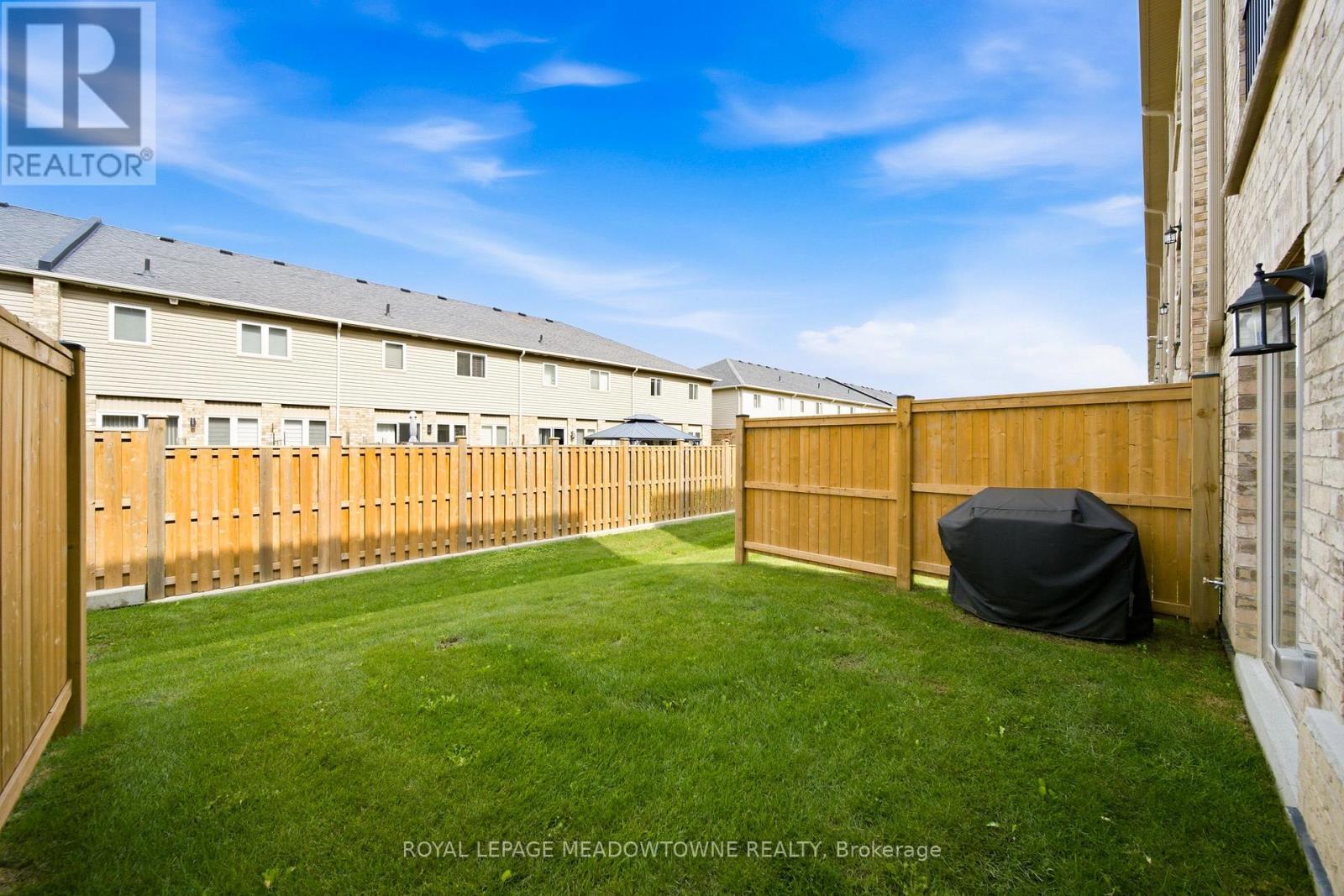 #5 675 VICTORIA ROAD - 45