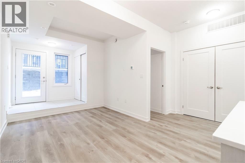 #M10 40 PALACE Street - 6