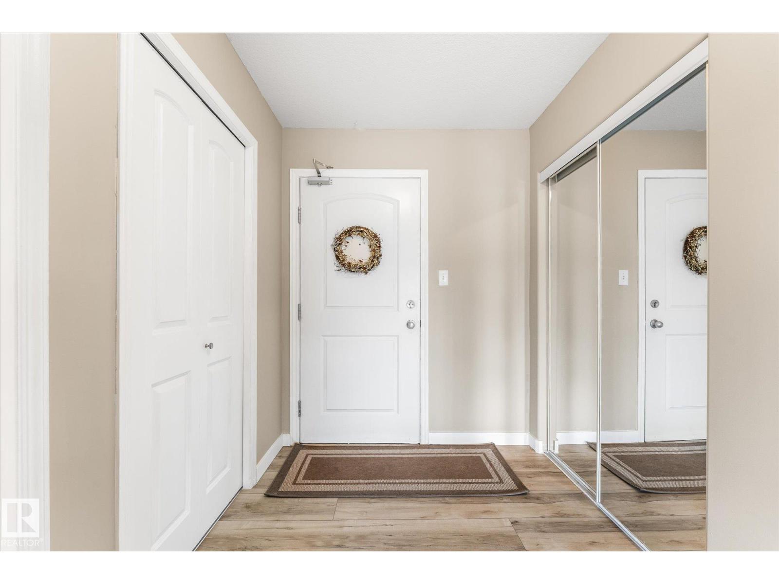 #437 50 WOODSMERE CL - 10